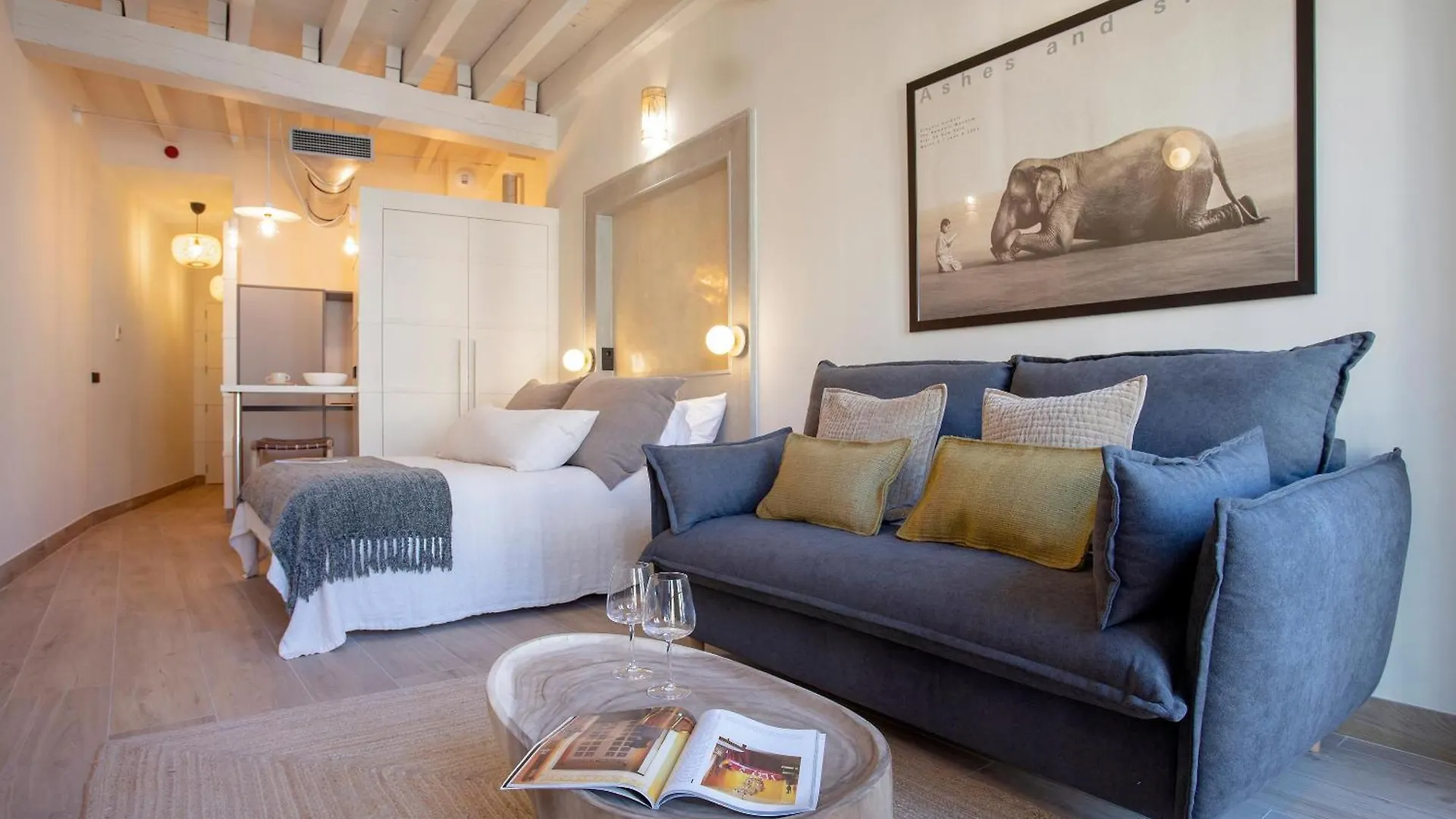 Genteel Home San Francisco Suites Sevilla