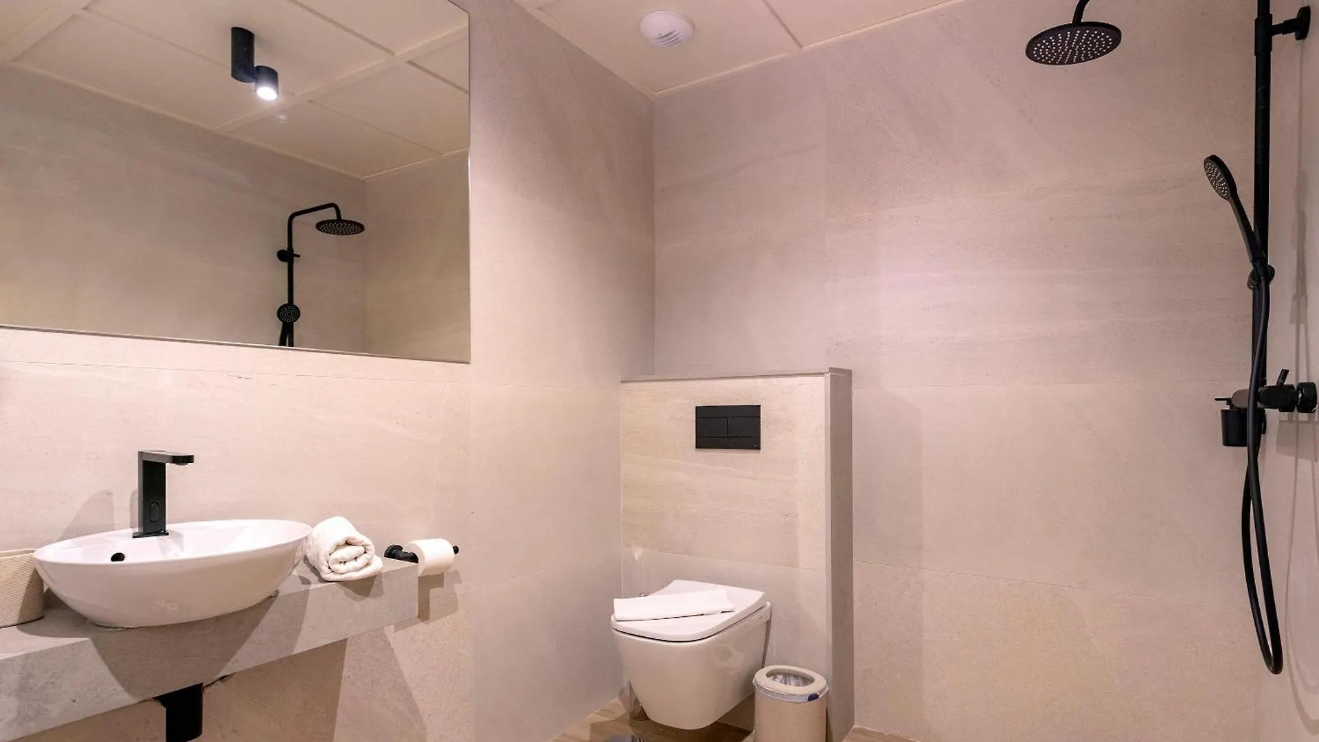 Genteel Home San Francisco Suites Seville Spain